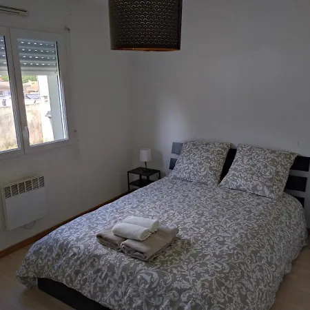 4 Bedroom House Prázdninový dům Eysines