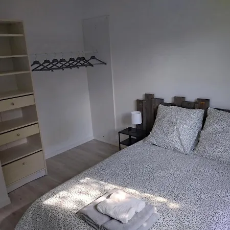 4 Bedroom House Prázdninový dům Eysines