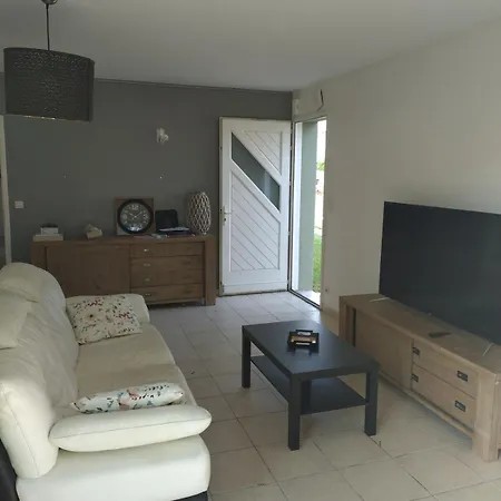 4 Bedroom House Prázdninový dům Eysines
