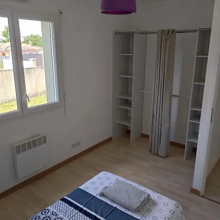 4 Bedroom House Prázdninový dům Eysines